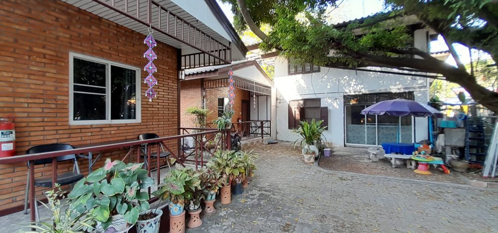 Guestrooms at Baan The Pub Guesthouse Chiang Mai